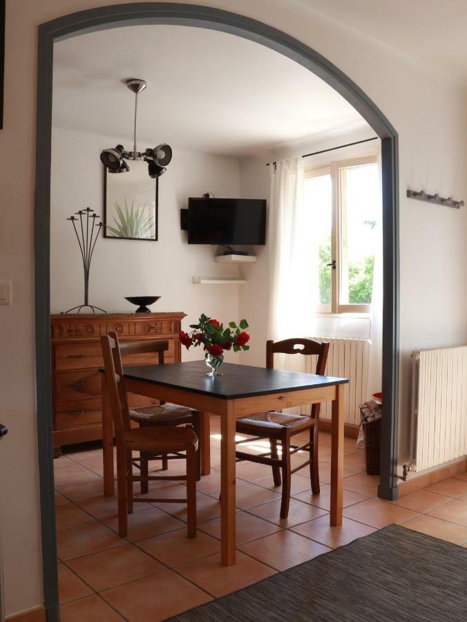 Bed and Breakfast Lo Rastelie Сюз-ла-Русс Экстерьер фото