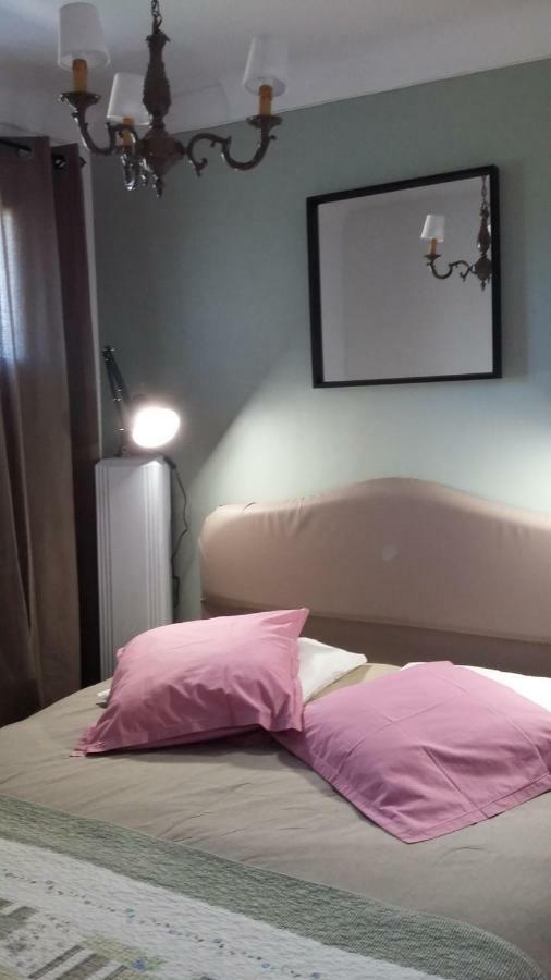 Bed and Breakfast Lo Rastelie Сюз-ла-Русс Экстерьер фото